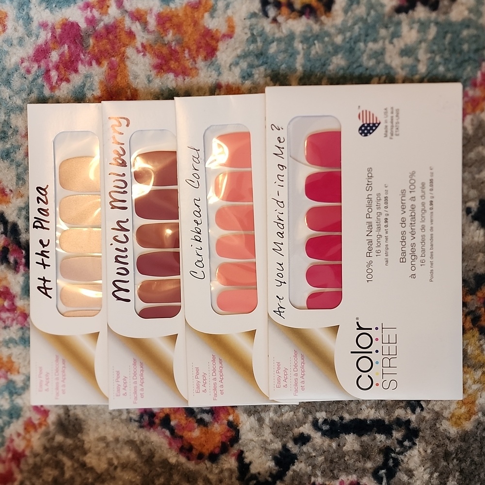 Colorstreet set of 4 nails